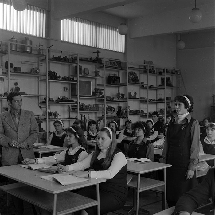 minerva_1986_c2_c8r3_012