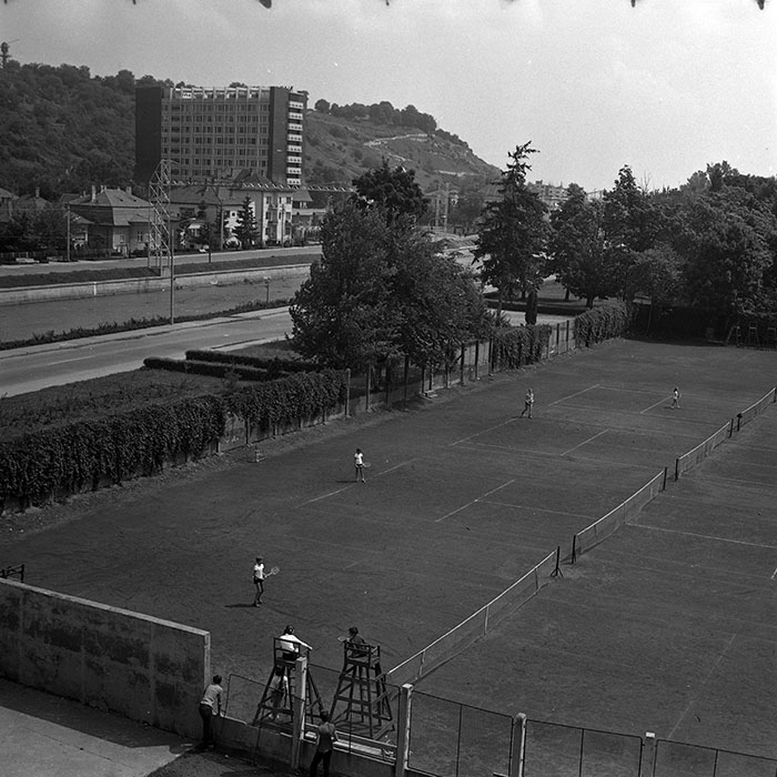 minerva_1986_c3_c9r1_003