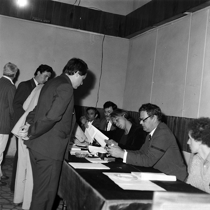 minerva_1987-1991_c2_c1r1_001