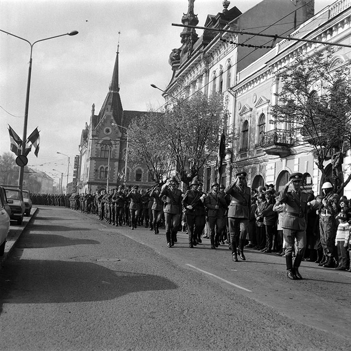 minerva_1987-1991_c2_c1r7_010