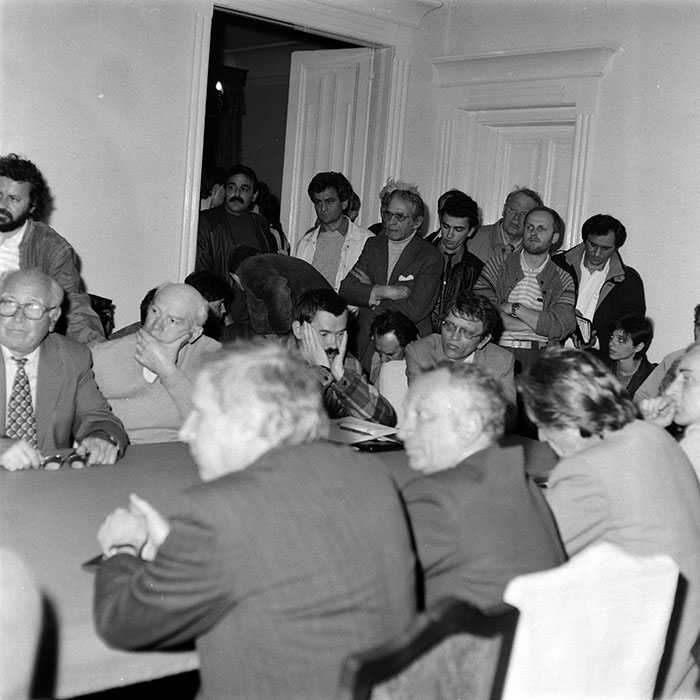 minerva_1987-1991_c2_c2r4_006