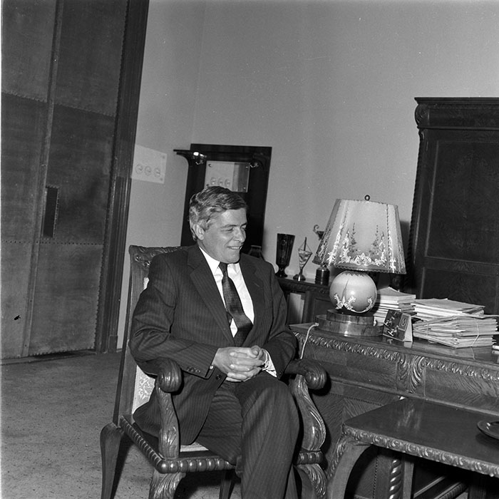 minerva_1987-1991_c2_c2r5_012