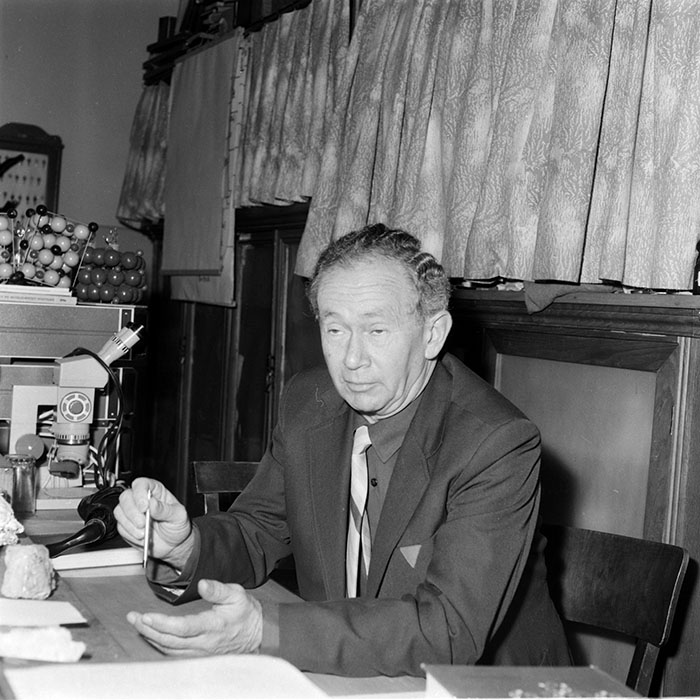 minerva_1987-1991_c2_c2r7_008