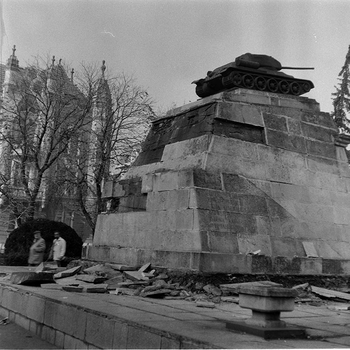 minerva_1987-1991_c2_c3r2_007