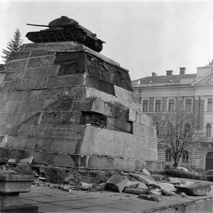 minerva_1987-1991_c2_c3r5_014