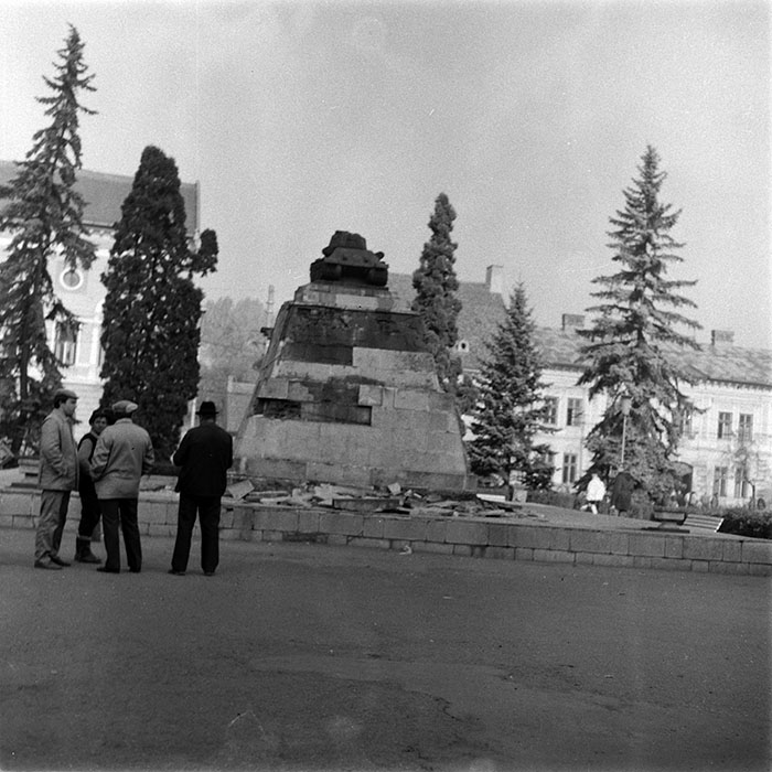 minerva_1987-1991_c2_c3r5_017