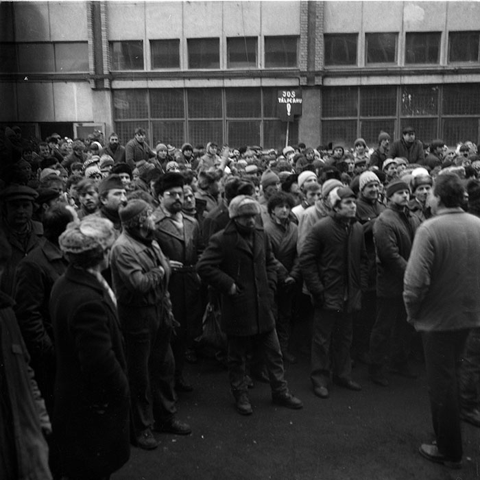 minerva_1987-1991_c2_c4r2_021