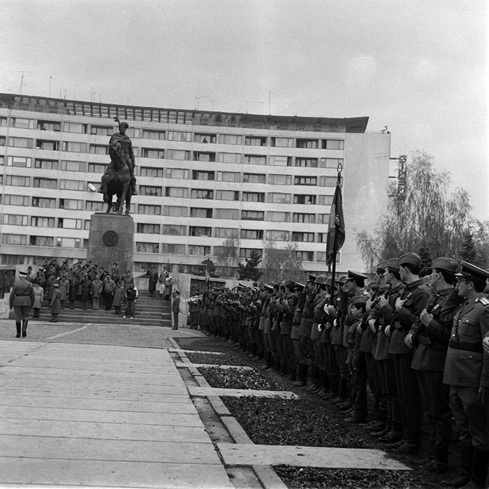 minerva_1987-1991_c2_c4r7_007