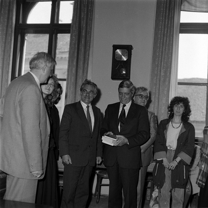 minerva_1987-1991_c2_c5r8_028