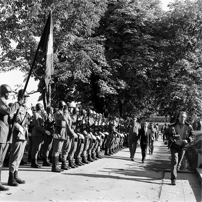 minerva_1987-1991_c2_c6r12_041