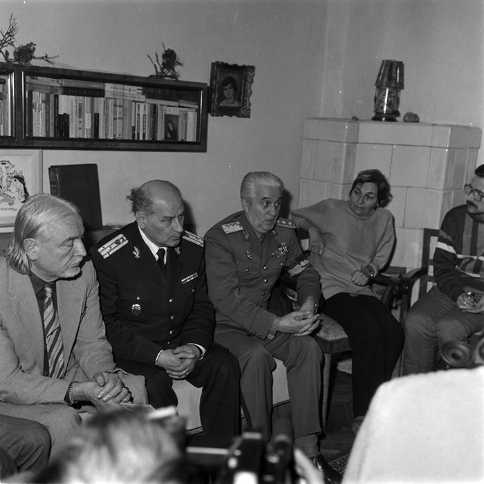 minerva_1987-1991_c2_c6r6_025