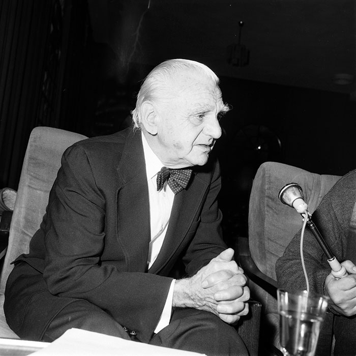 minerva_1987-1991_c2_c6r6_044