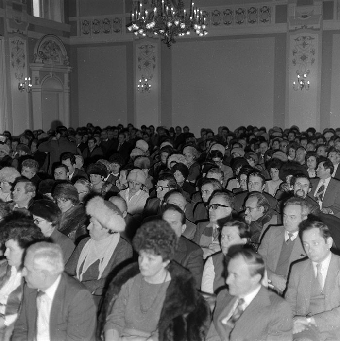 minerva_1987_c2_c6r2_012