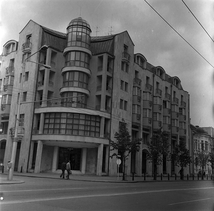 minerva_1987_c2_c6r4_010