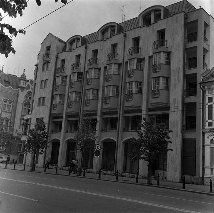 minerva_1987_c2_c6r4_012