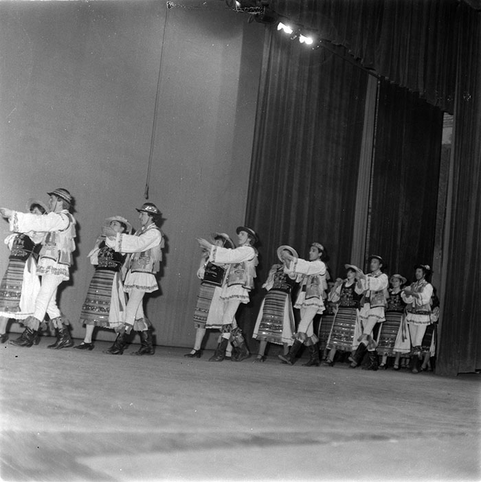 minerva_1987_c2_c7r1_001