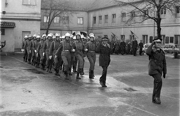 minerva_1988_industrie_c6r10_003