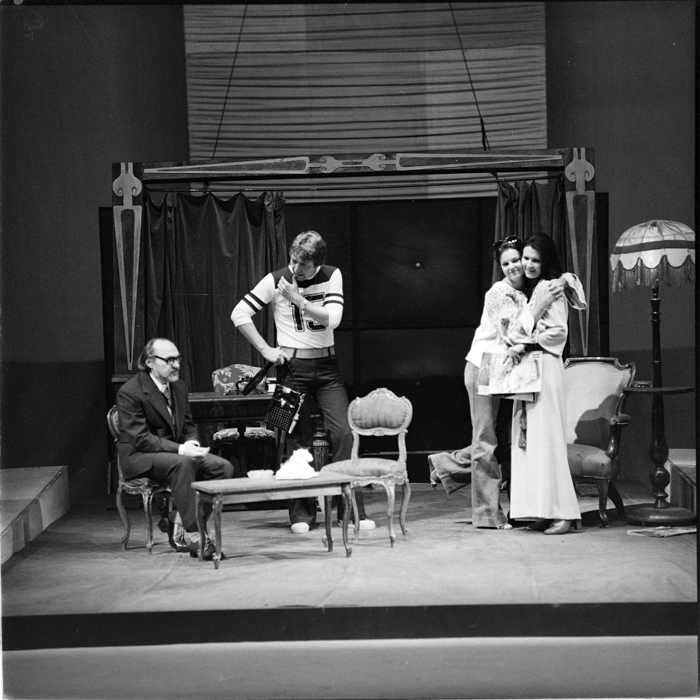 minerva_deak_f_c1_680_9-012