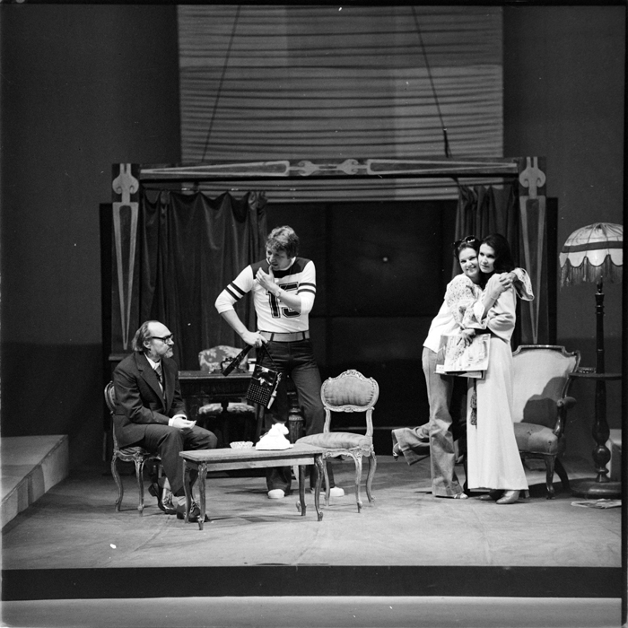 minerva_deak_f_c1_680_9-016