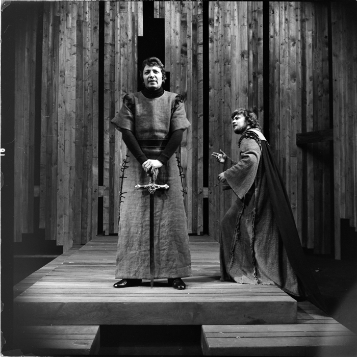 minerva_deak_f_c1_680_9-019