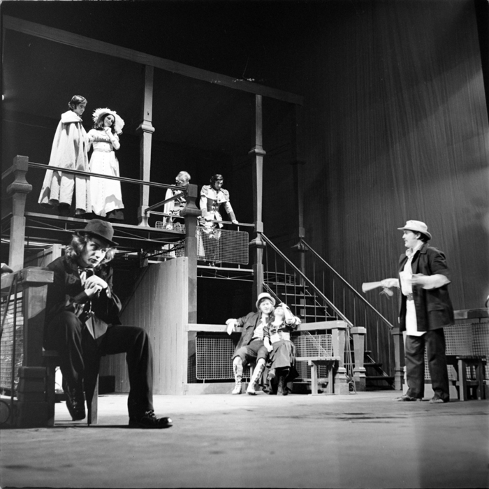 minerva_deak_f_c1_a_12-a_noapte_ana maria dominic-002