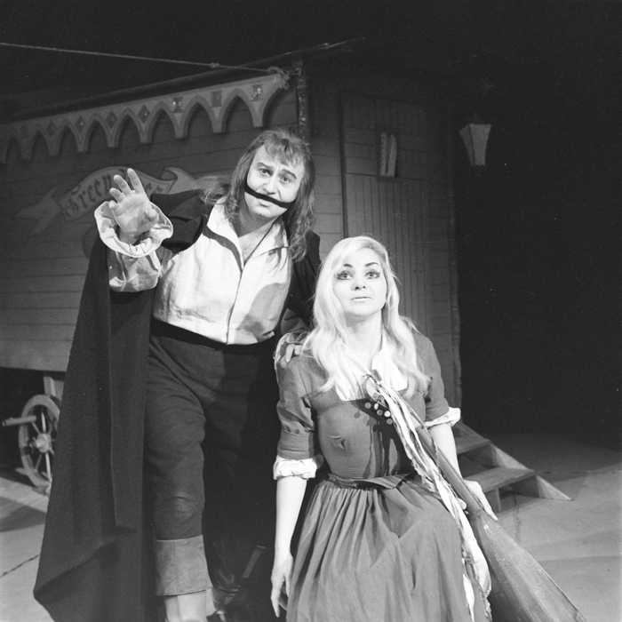 minerva_deak_f_c1_filme teatrale-019