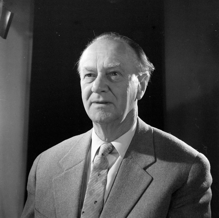 minerva_deak_f_c22_portret_Bartalis_Janos-007