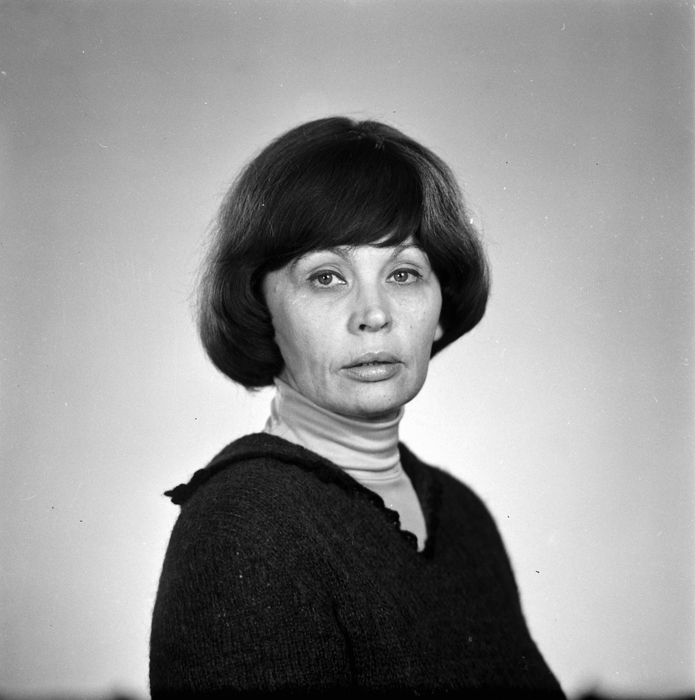 minerva_deak_f_c22_portret_Berecki_Julia-001