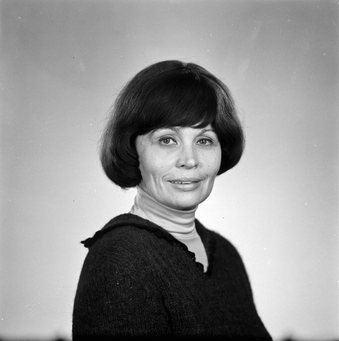 minerva_deak_f_c22_portret_Berecki_Julia-002