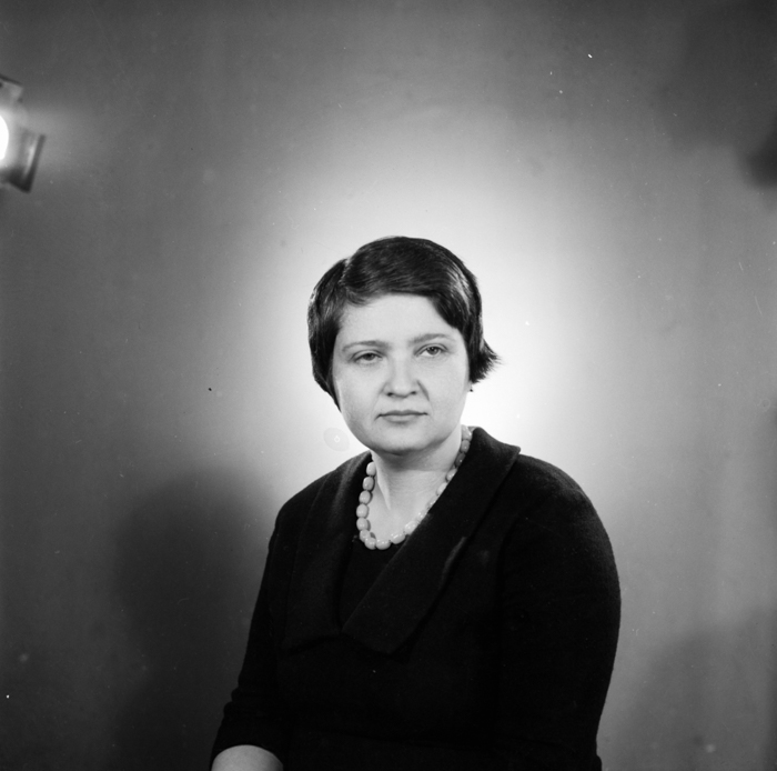 minerva_deak_f_c22_portret_Reisz_Katalin-001