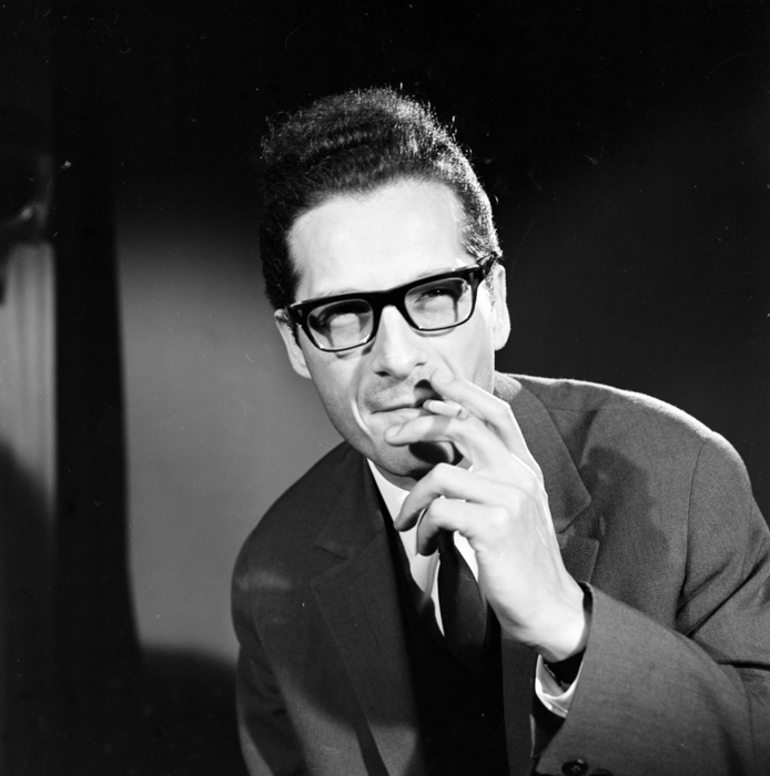 minerva_deak_f_c22_portret_Ruha_Istvan-003