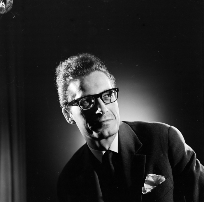 minerva_deak_f_c22_portret_Ruha_Istvan-004 f