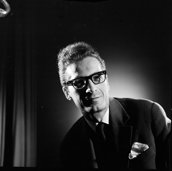 minerva_deak_f_c22_portret_Ruha_Istvan-005