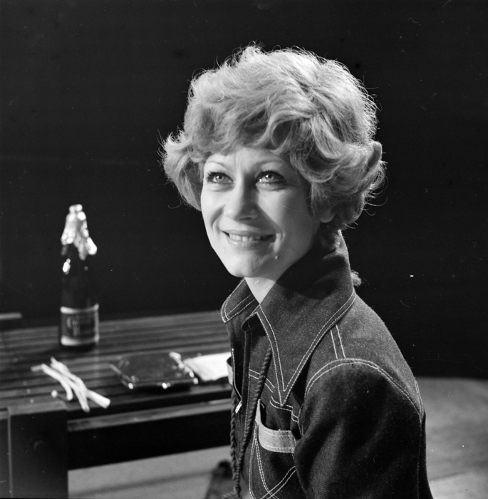 minerva_deak_f_c22_portret_Toszo_Ilona-002