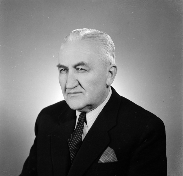 minerva_deak_f_c22_portret_prof_Hateganu-001