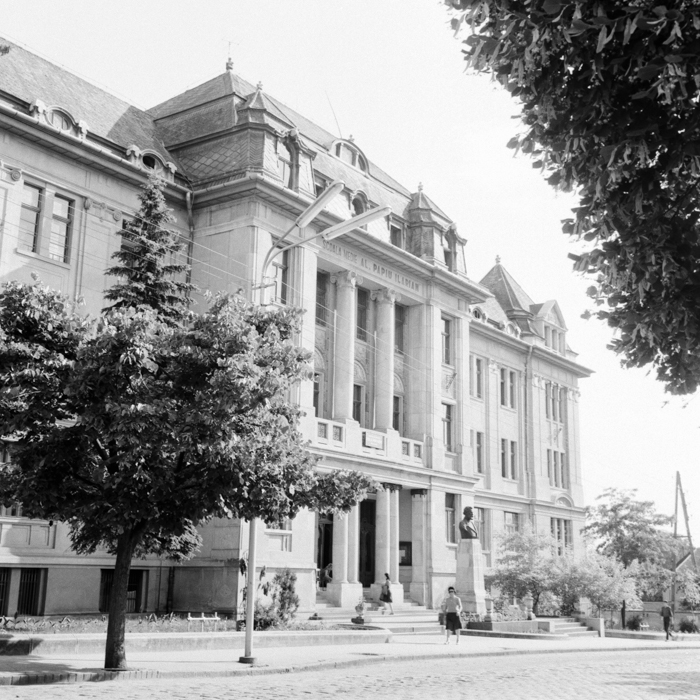 minerva_deak_f_c2_város-022