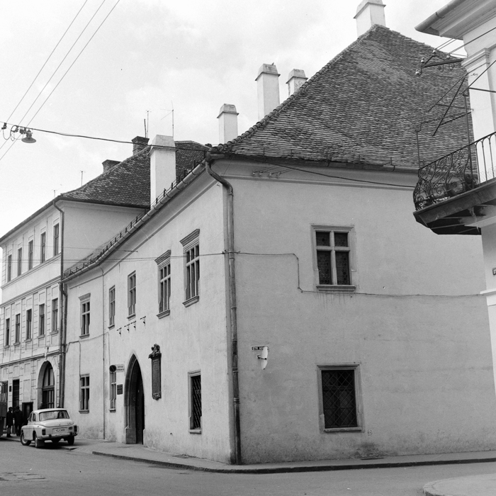 minerva_deak_f_c2_város-296