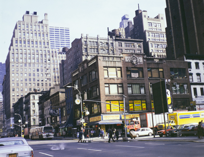 minerva_deak_f_c3_s2_33_1982_II_manhattan-014