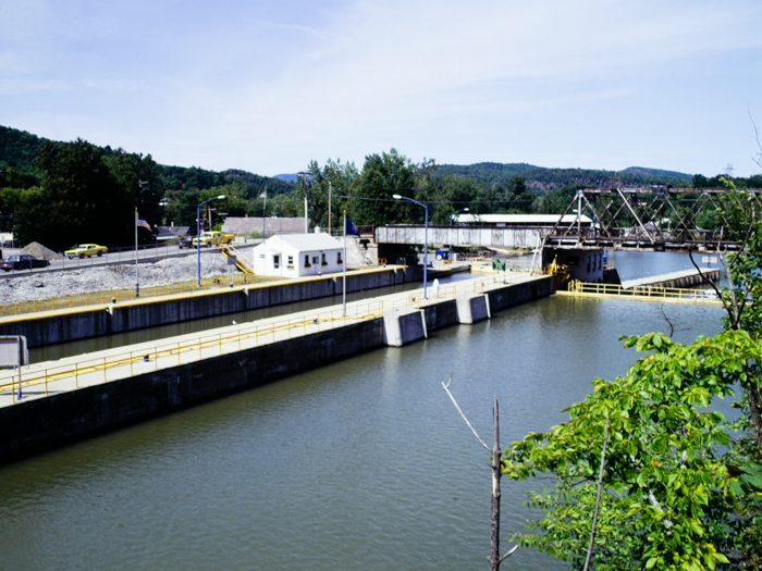 minerva_deak_f_c3_s3_89_1993_lake_george-004