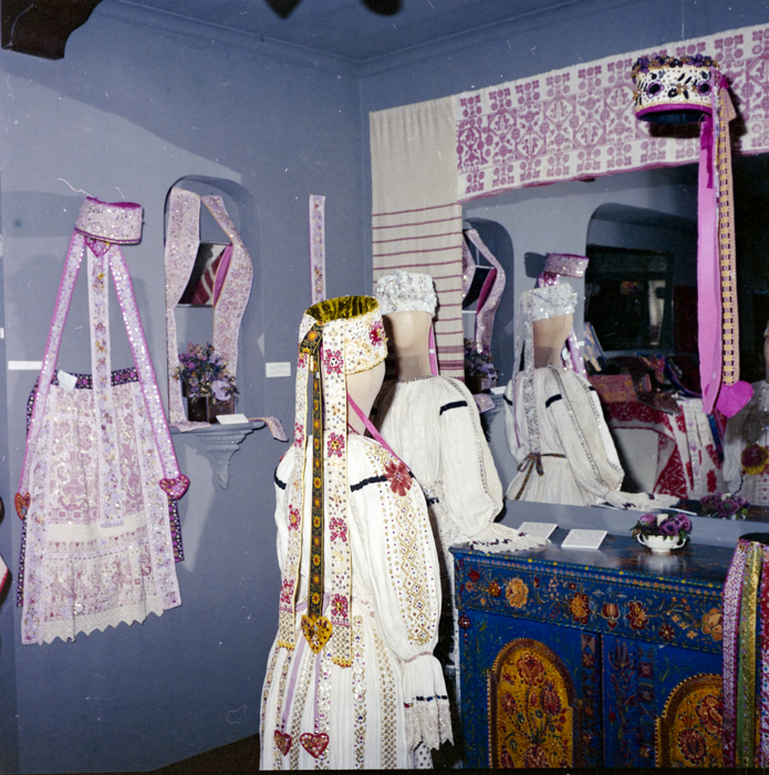 minerva_deak_f_c5_s1_205_kiallitas_1984_februar-004