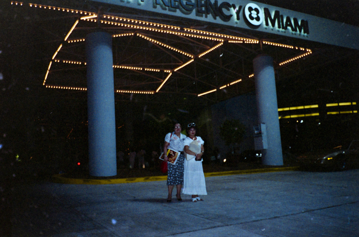 minerva_deak_f_c5_s2_249_juli_florida_1988-023