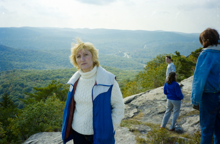 minerva_deak_f_c5_s2_250_juli_bear_1988-006