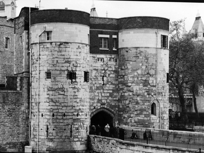 minerva_deak_f_c8_s1_003_1996_london-008