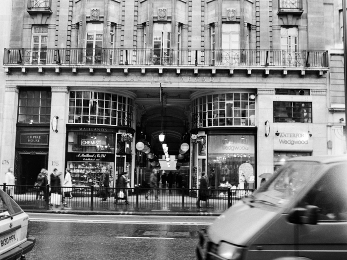 minerva_deak_f_c8_s1_007_1996_london-029