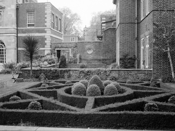 minerva_deak_f_c8_s1_008_1996_london-041