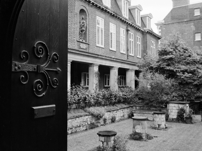 minerva_deak_f_c8_s1_009_1996_london-014