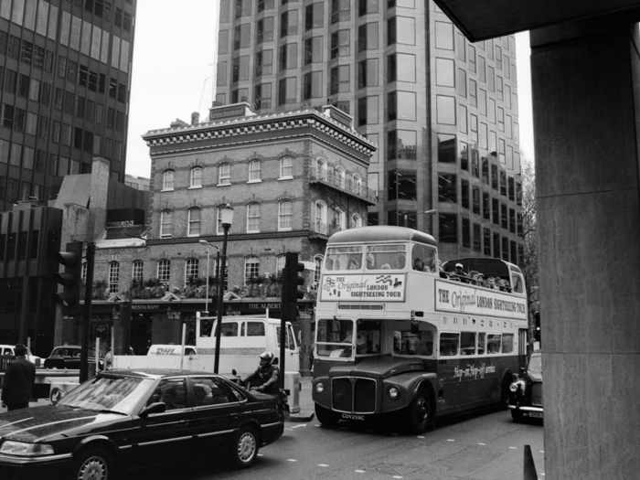 minerva_deak_f_c8_s1_018_1996_london-012