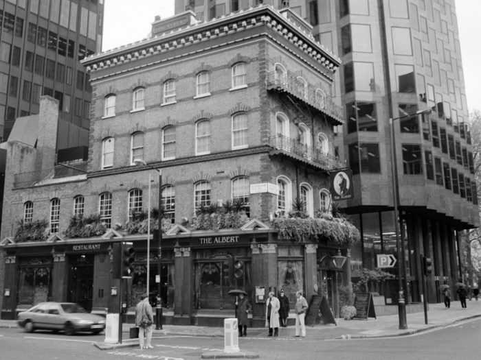 minerva_deak_f_c8_s1_018_1996_london-018