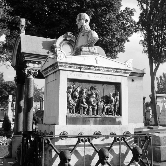 minerva_deak_f_c8_s1_398_1987_-17_montparnasse_temeto-003