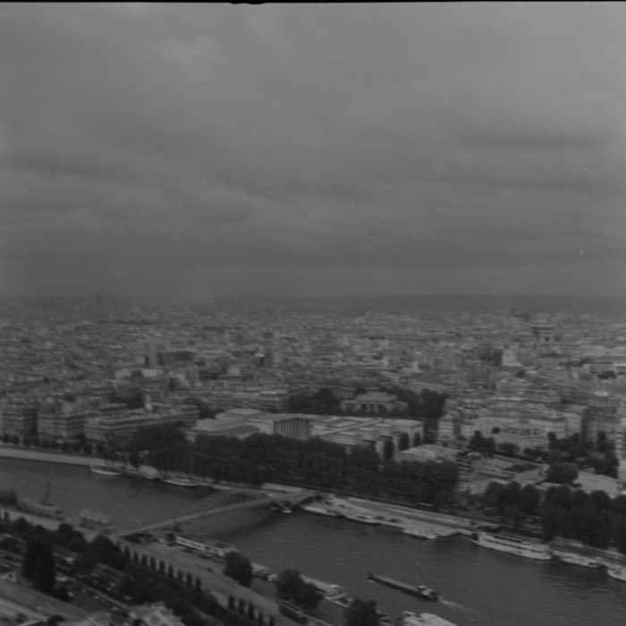 minerva_deak_f_c8_s1_398_1987_-24_eiffel_torony-005